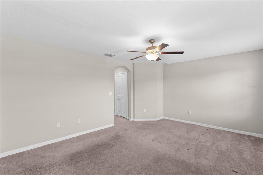 Active With Contract: $255,000 (3 beds, 2 baths, 1796 Square Feet)