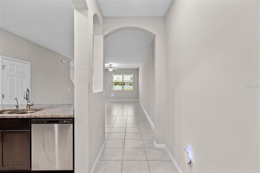 Active With Contract: $255,000 (3 beds, 2 baths, 1796 Square Feet)