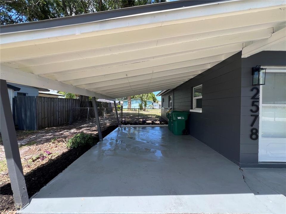 For Sale: $290,000 (3 beds, 1 baths, 864 Square Feet)