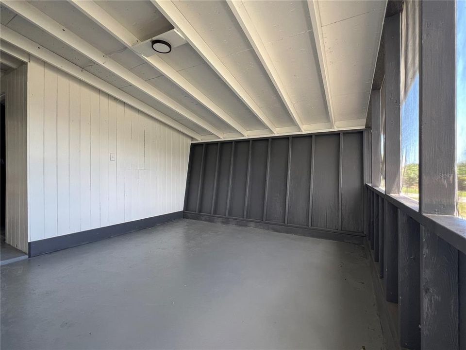 For Sale: $290,000 (3 beds, 1 baths, 864 Square Feet)