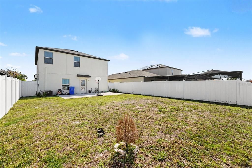 For Sale: $359,900 (5 beds, 2 baths, 2264 Square Feet)
