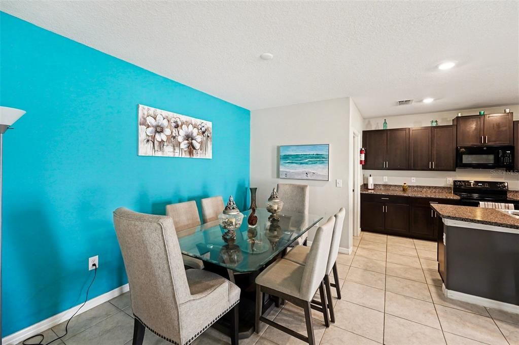 For Sale: $359,900 (5 beds, 2 baths, 2264 Square Feet)