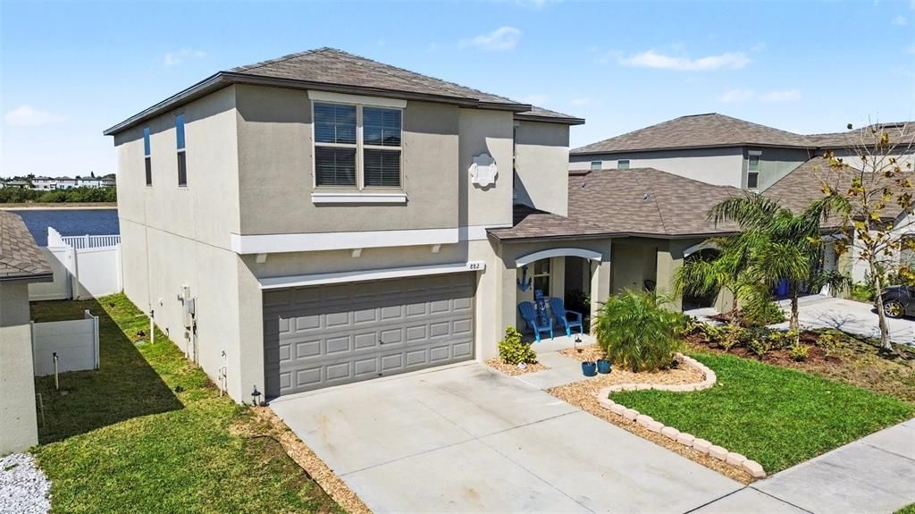 For Sale: $359,900 (5 beds, 2 baths, 2264 Square Feet)