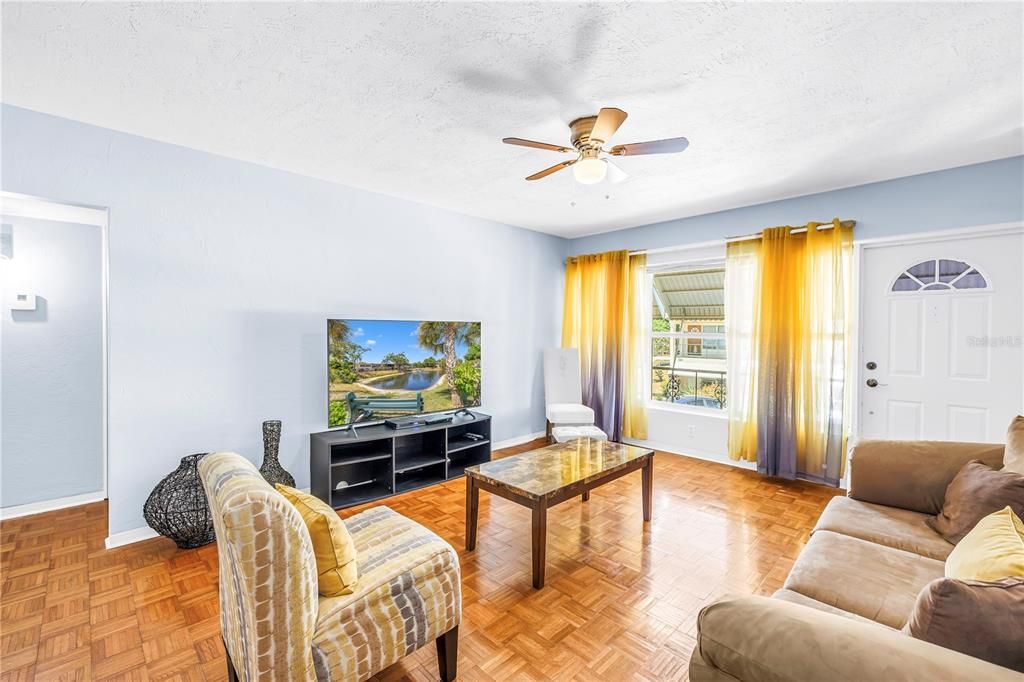 En Venta: $127,000 (2 camas, 2 baños, 875 Pies cuadrados)