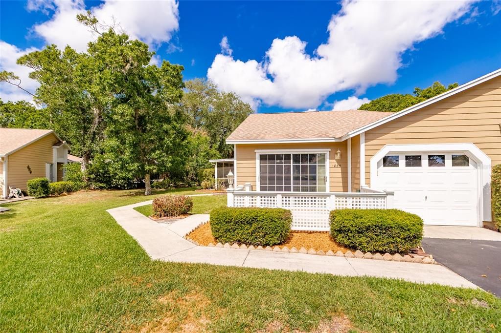 Recently Sold: $249,000 (2 beds, 2 baths, 1196 Square Feet)