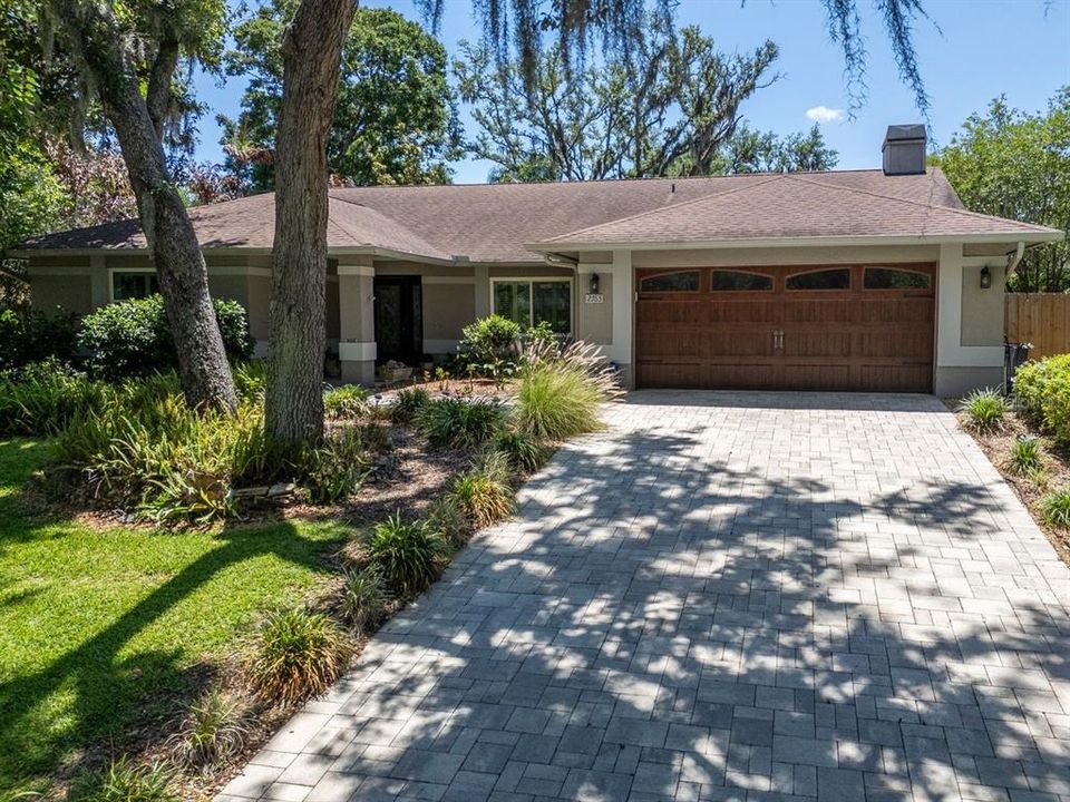 Activo con contrato: $549,900 (4 camas, 2 baños, 2357 Pies cuadrados)