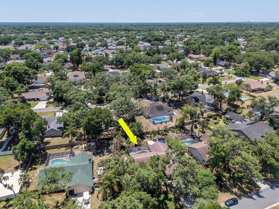 Activo con contrato: $549,900 (4 camas, 2 baños, 2357 Pies cuadrados)