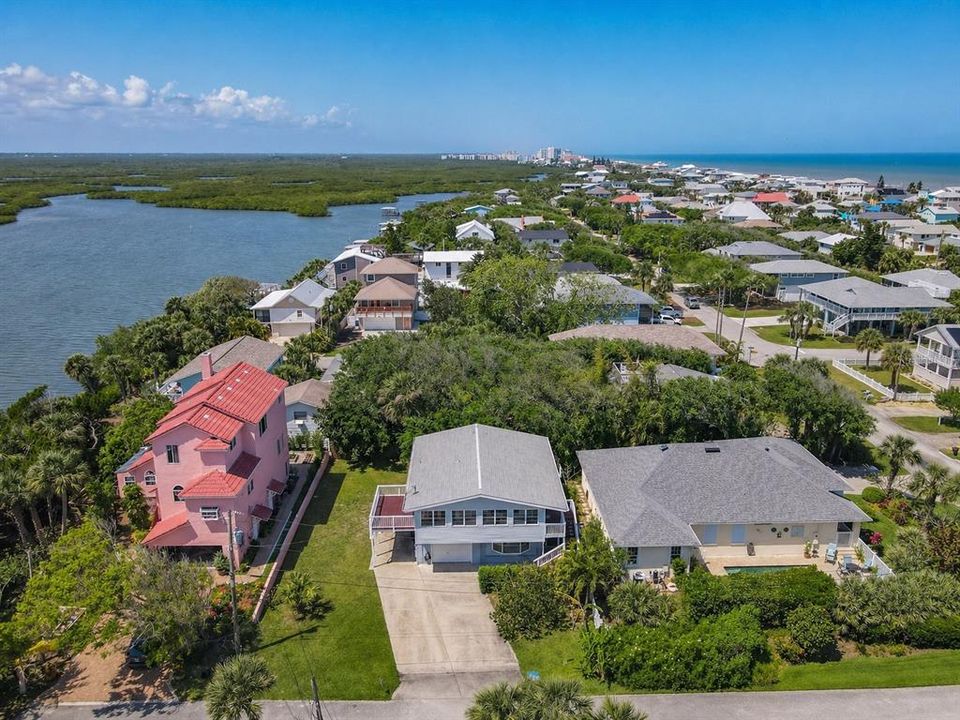 For Sale: $675,000 (3 beds, 3 baths, 1696 Square Feet)