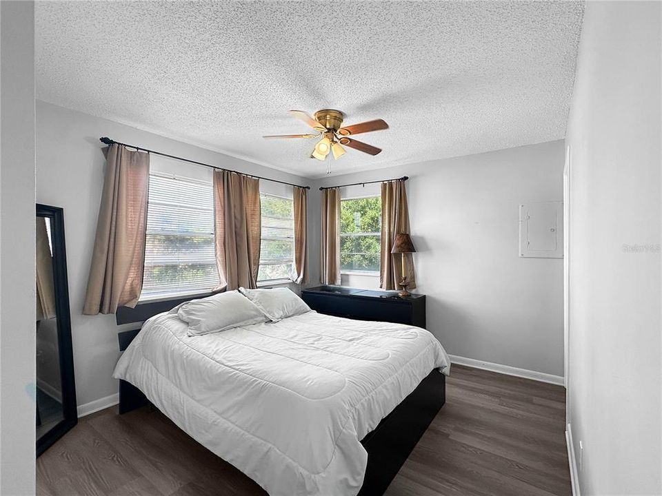 For Sale: $675,000 (3 beds, 3 baths, 1696 Square Feet)