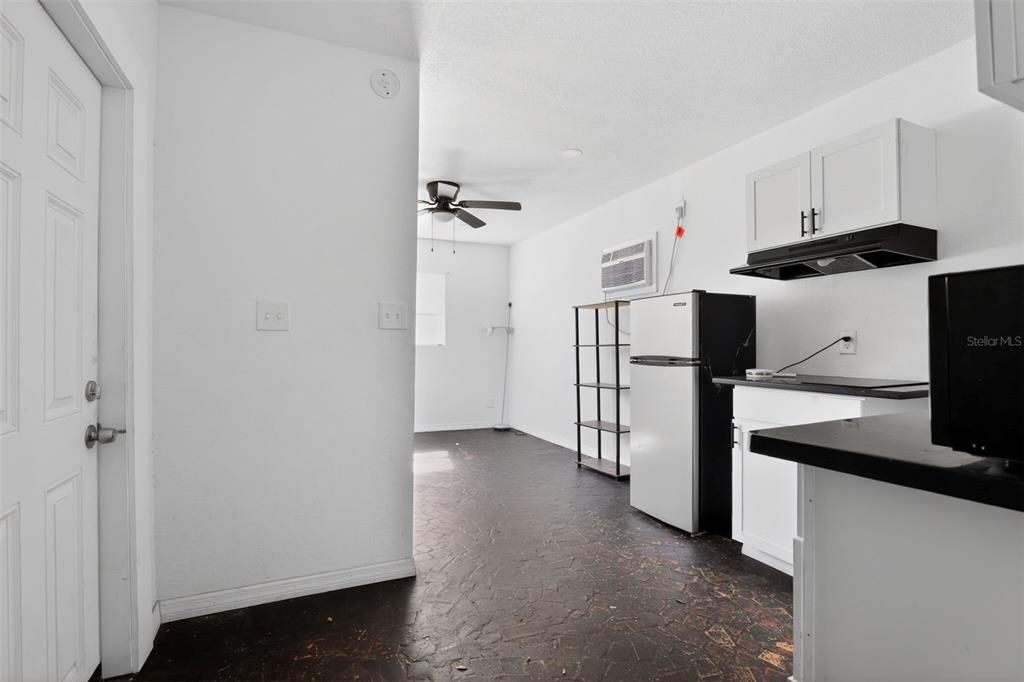 For Sale: $209,900 (3 beds, 2 baths, 1591 Square Feet)