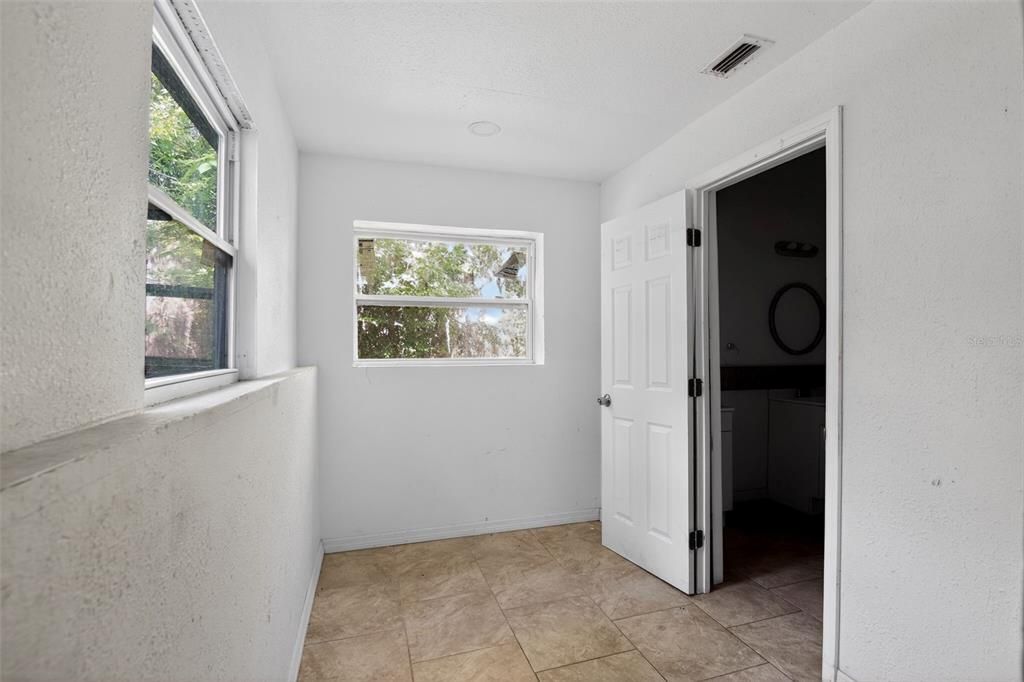 For Sale: $209,900 (3 beds, 2 baths, 1591 Square Feet)