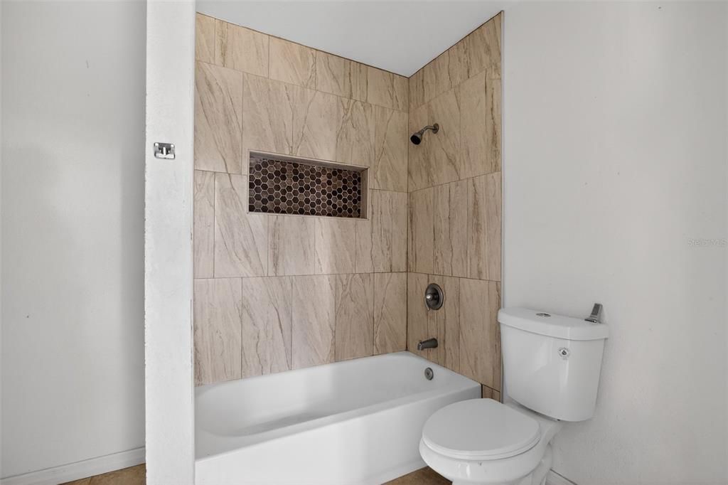 For Sale: $209,900 (3 beds, 2 baths, 1591 Square Feet)