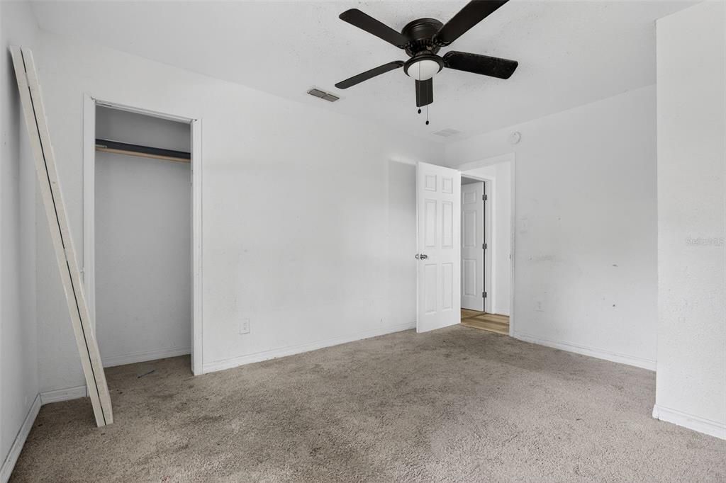 For Sale: $209,900 (3 beds, 2 baths, 1591 Square Feet)