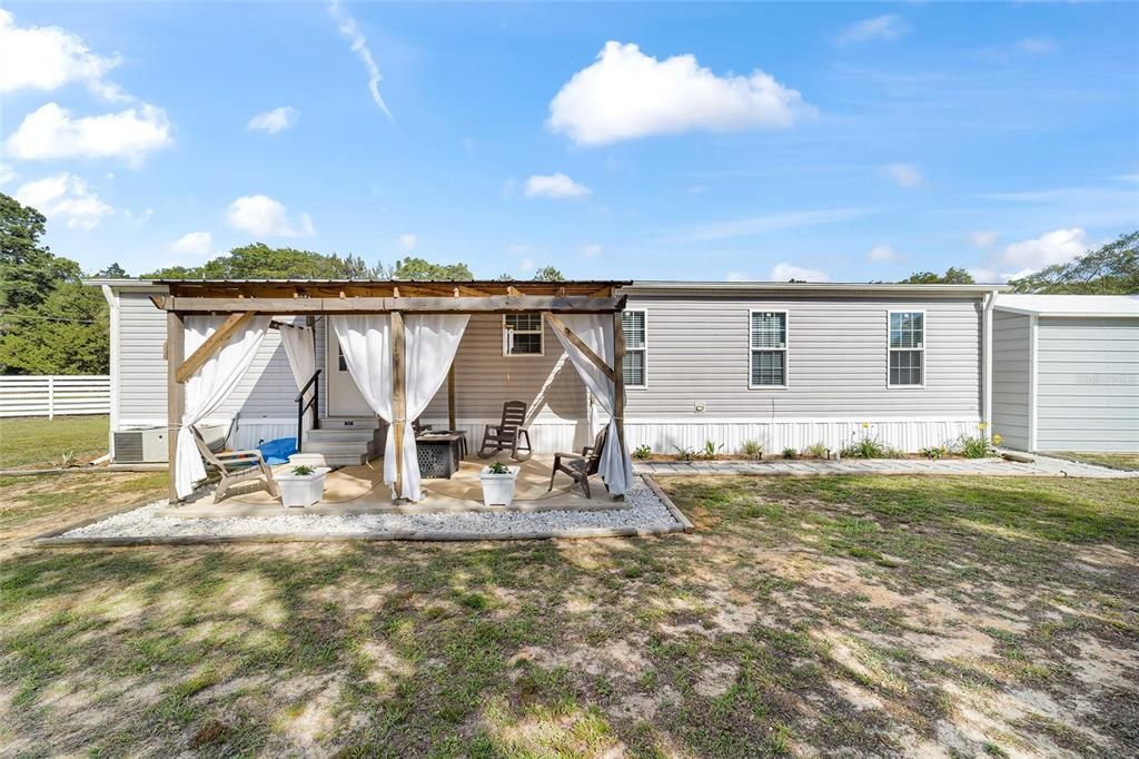 Activo con contrato: $299,999 (4 camas, 2 baños, 1539 Pies cuadrados)