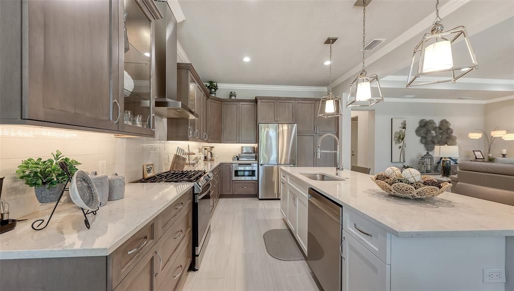 Activo con contrato: $778,000 (3 camas, 2 baños, 2399 Pies cuadrados)
