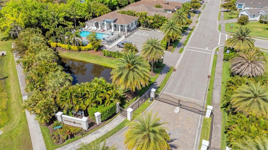 Activo con contrato: $778,000 (3 camas, 2 baños, 2399 Pies cuadrados)