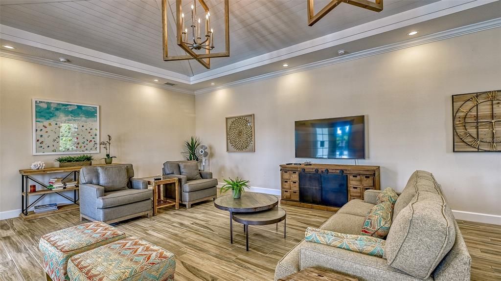 Activo con contrato: $778,000 (3 camas, 2 baños, 2399 Pies cuadrados)