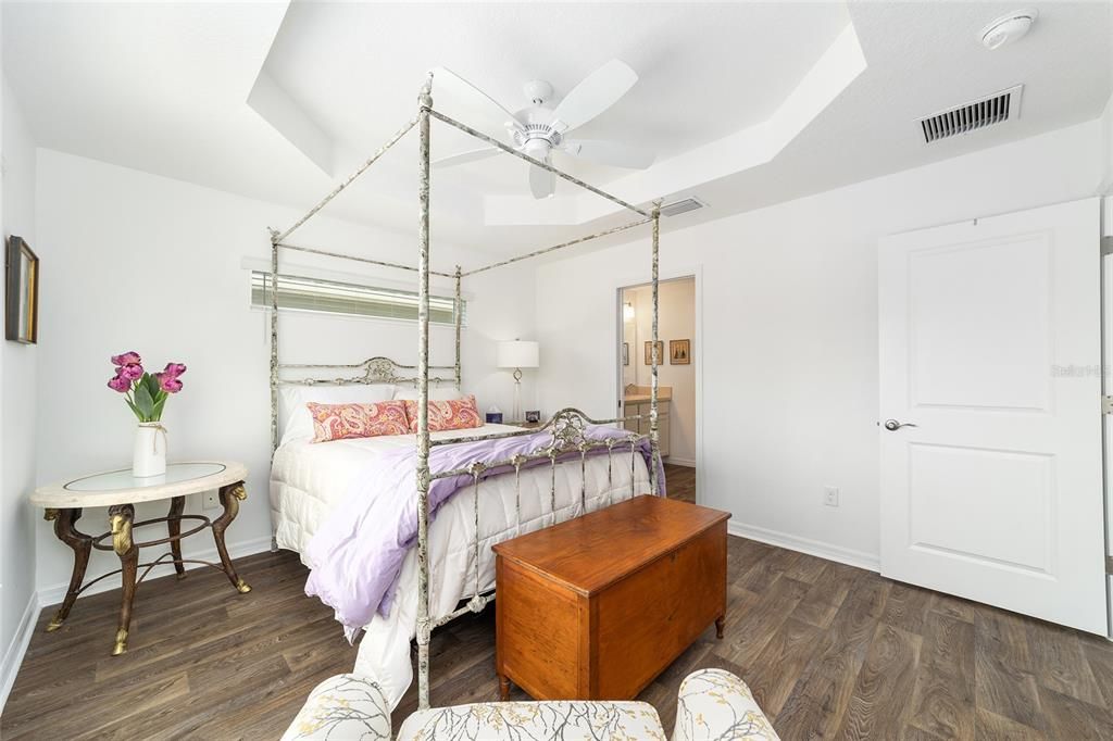 Activo con contrato: $329,900 (2 camas, 2 baños, 1290 Pies cuadrados)