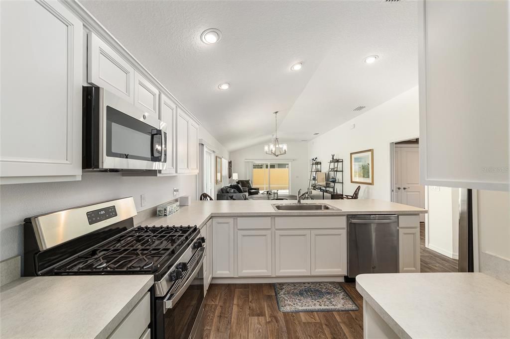 Activo con contrato: $329,900 (2 camas, 2 baños, 1290 Pies cuadrados)