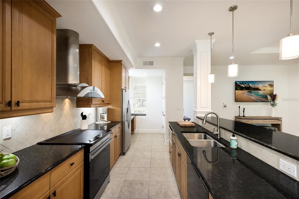 Active With Contract: $415,000 (2 beds, 2 baths, 1512 Square Feet)