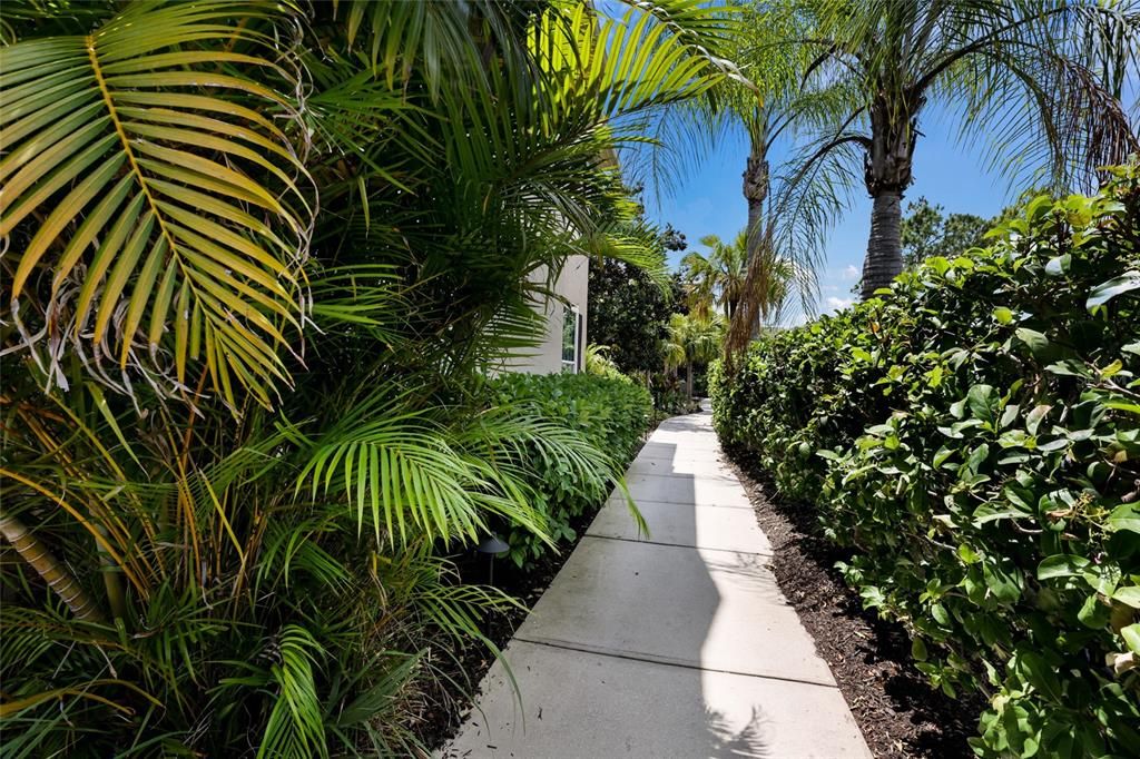 Active With Contract: $415,000 (2 beds, 2 baths, 1512 Square Feet)
