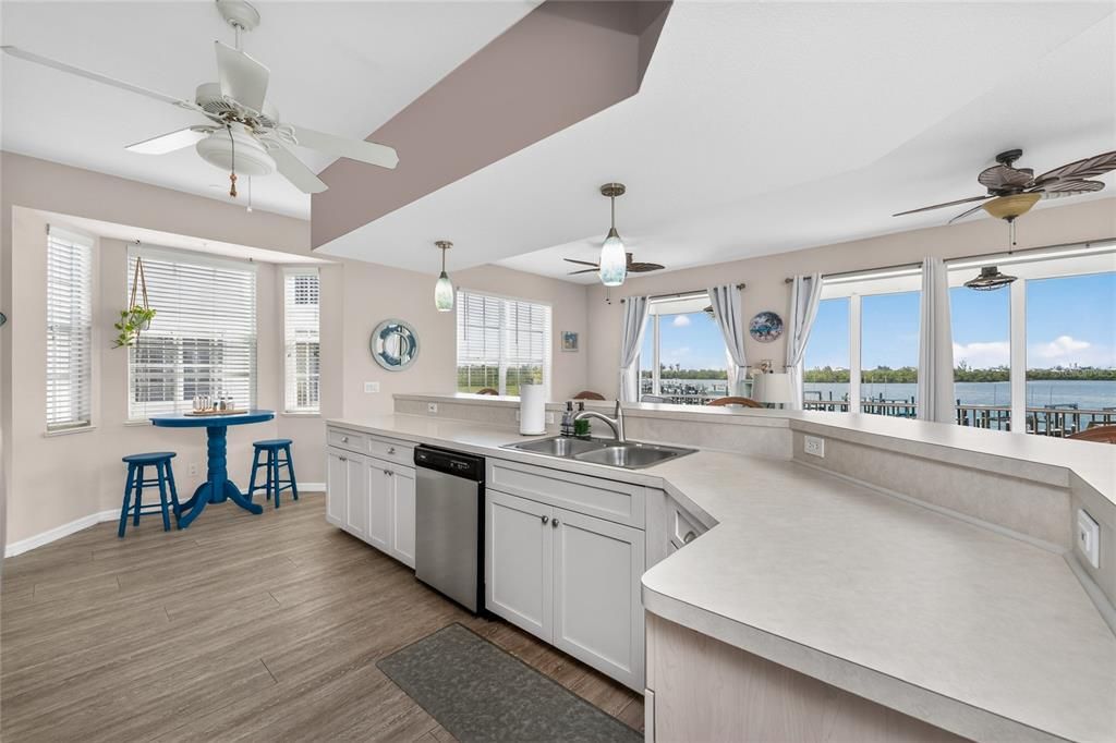 For Sale: $539,000 (2 beds, 2 baths, 1340 Square Feet)