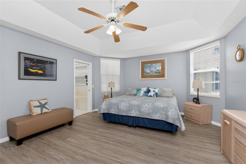 For Sale: $539,000 (2 beds, 2 baths, 1340 Square Feet)