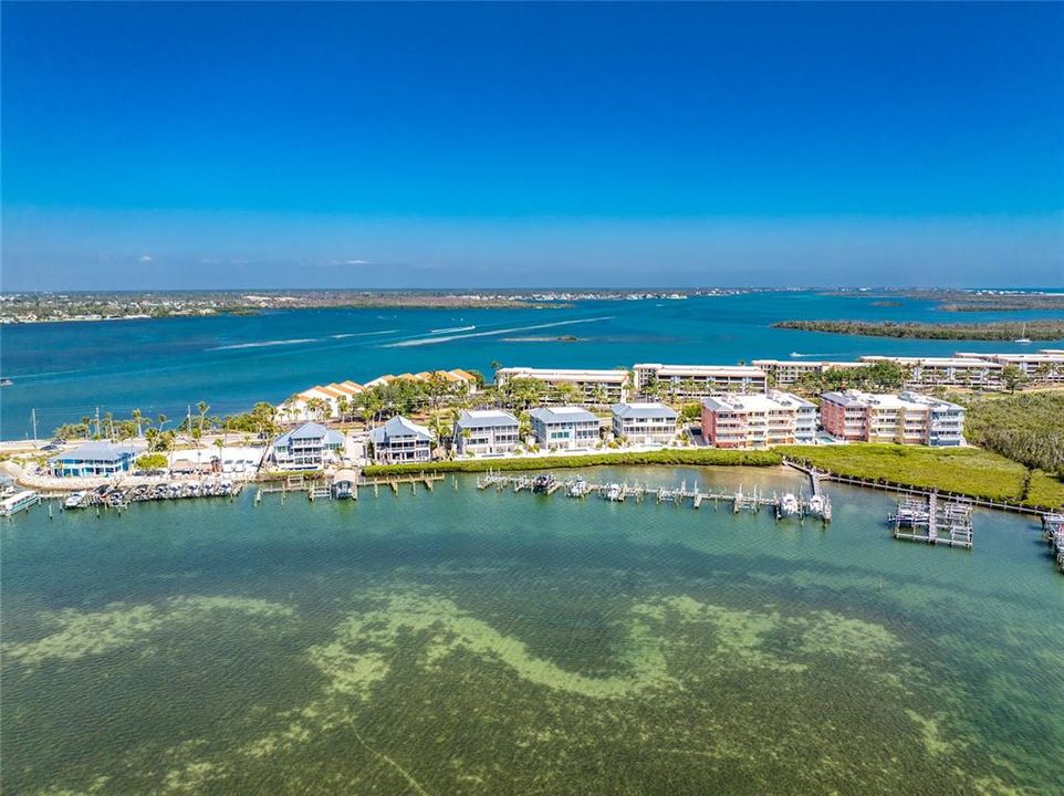 For Sale: $539,000 (2 beds, 2 baths, 1340 Square Feet)