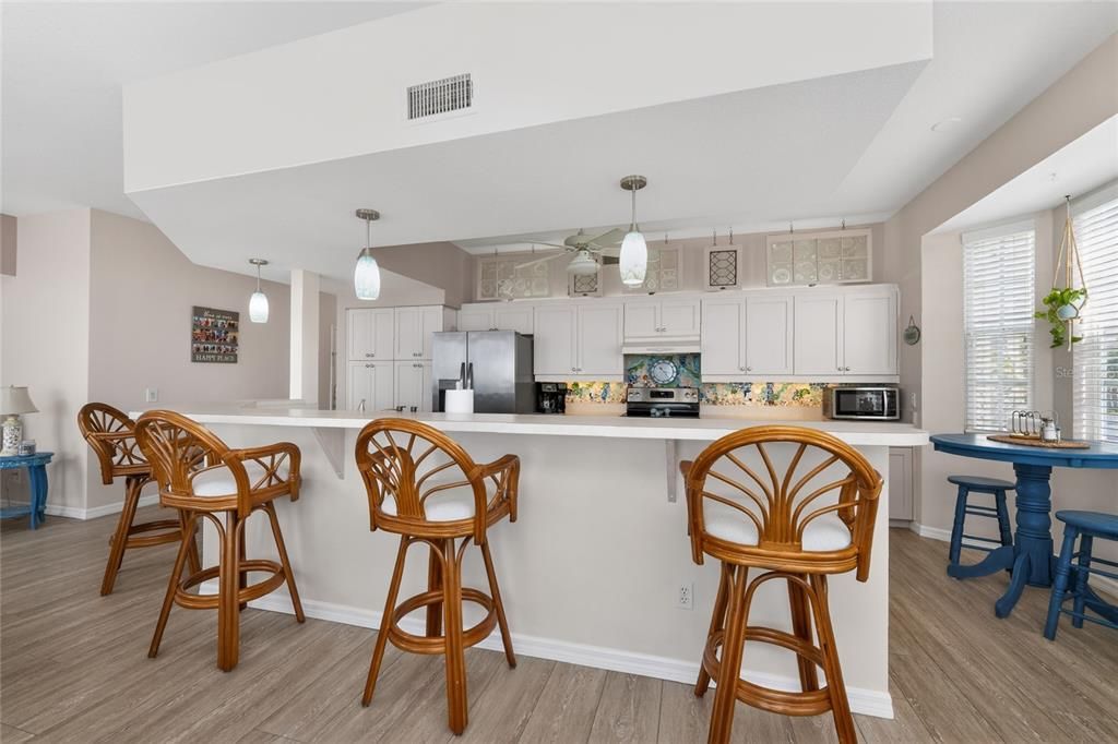For Sale: $539,000 (2 beds, 2 baths, 1340 Square Feet)