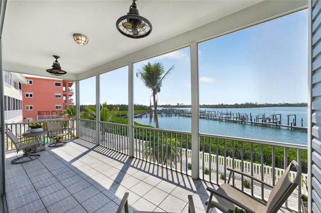 For Sale: $539,000 (2 beds, 2 baths, 1340 Square Feet)