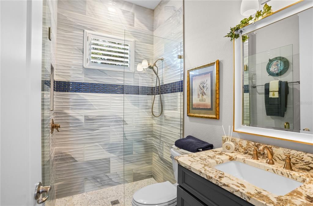 En Venta: $1,250,000 (5 camas, 5 baños, 4172 Pies cuadrados)