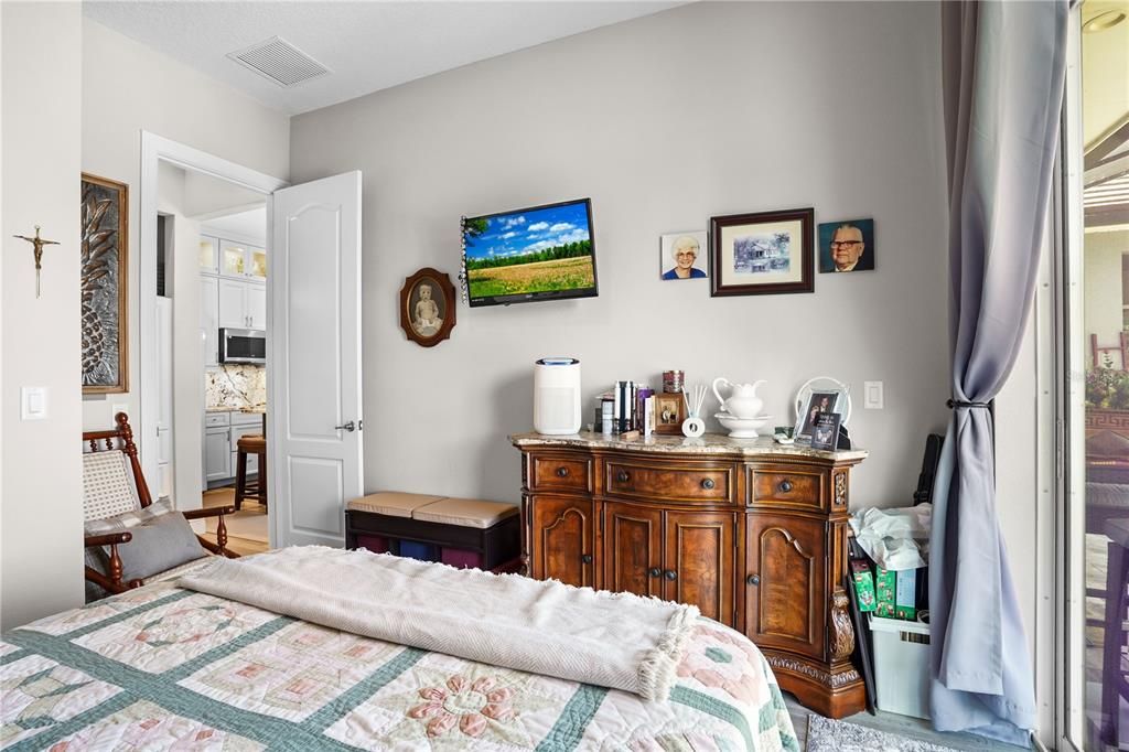 En Venta: $1,250,000 (5 camas, 5 baños, 4172 Pies cuadrados)
