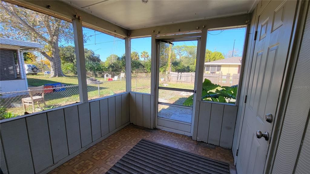 Active With Contract: $395,000 (4 beds, 0 baths, 1576 Square Feet)