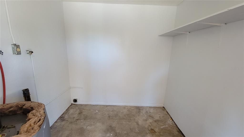 Active With Contract: $395,000 (4 beds, 0 baths, 1576 Square Feet)