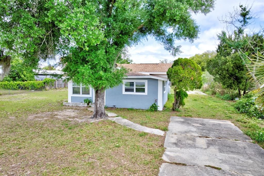 For Sale: $220,000 (3 beds, 2 baths, 1342 Square Feet)