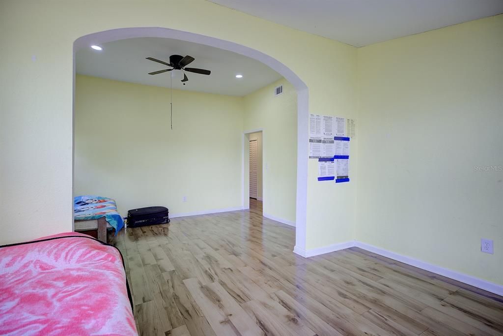 For Sale: $220,000 (3 beds, 2 baths, 1342 Square Feet)