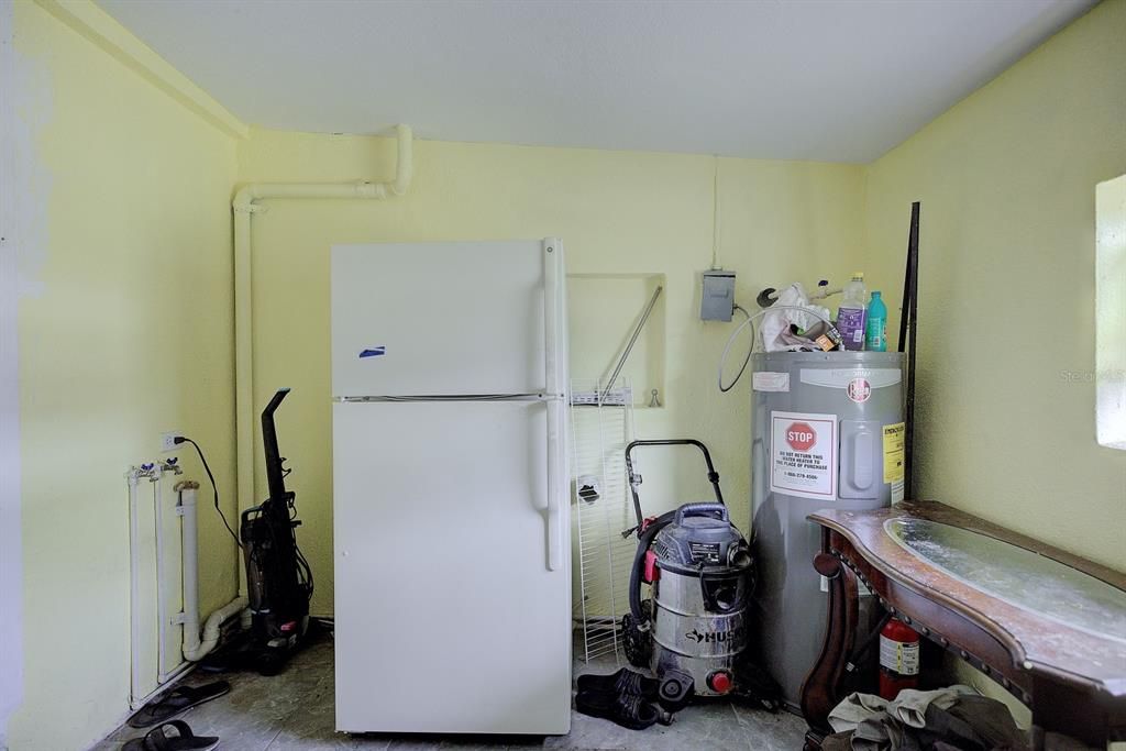 For Sale: $220,000 (3 beds, 2 baths, 1342 Square Feet)
