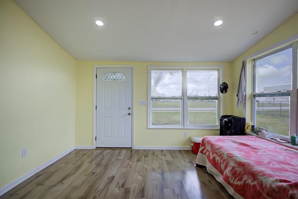 For Sale: $220,000 (3 beds, 2 baths, 1342 Square Feet)