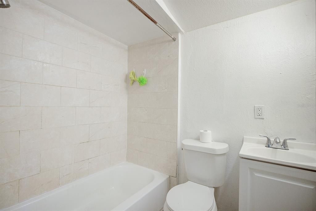 For Sale: $220,000 (3 beds, 2 baths, 1342 Square Feet)