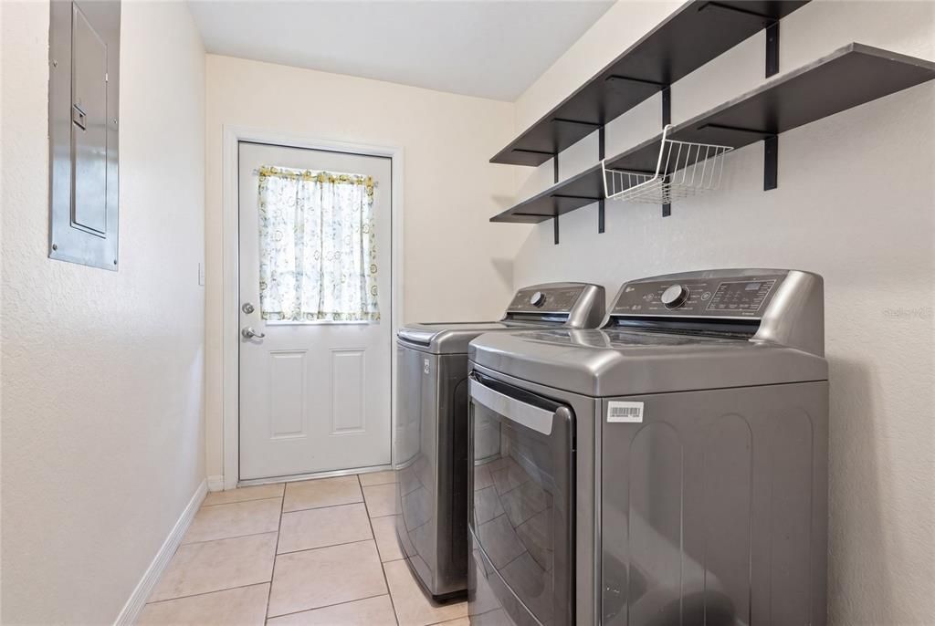 For Sale: $315,000 (3 beds, 2 baths, 1536 Square Feet)