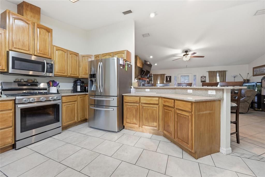 For Sale: $315,000 (3 beds, 2 baths, 1536 Square Feet)