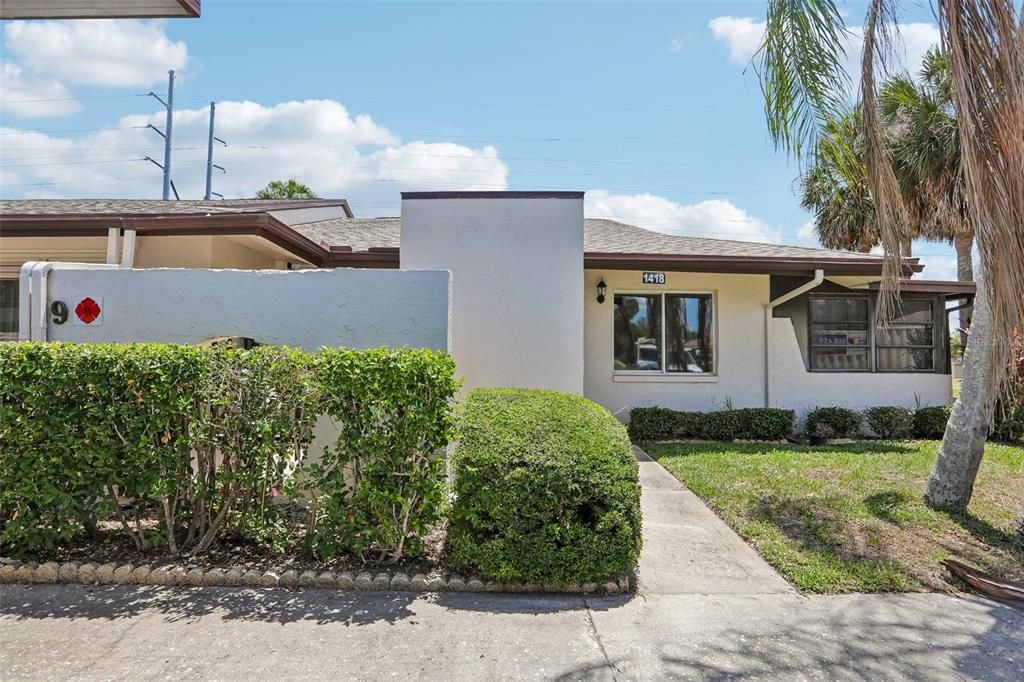 For Sale: $209,900 (2 beds, 1 baths, 1000 Square Feet)