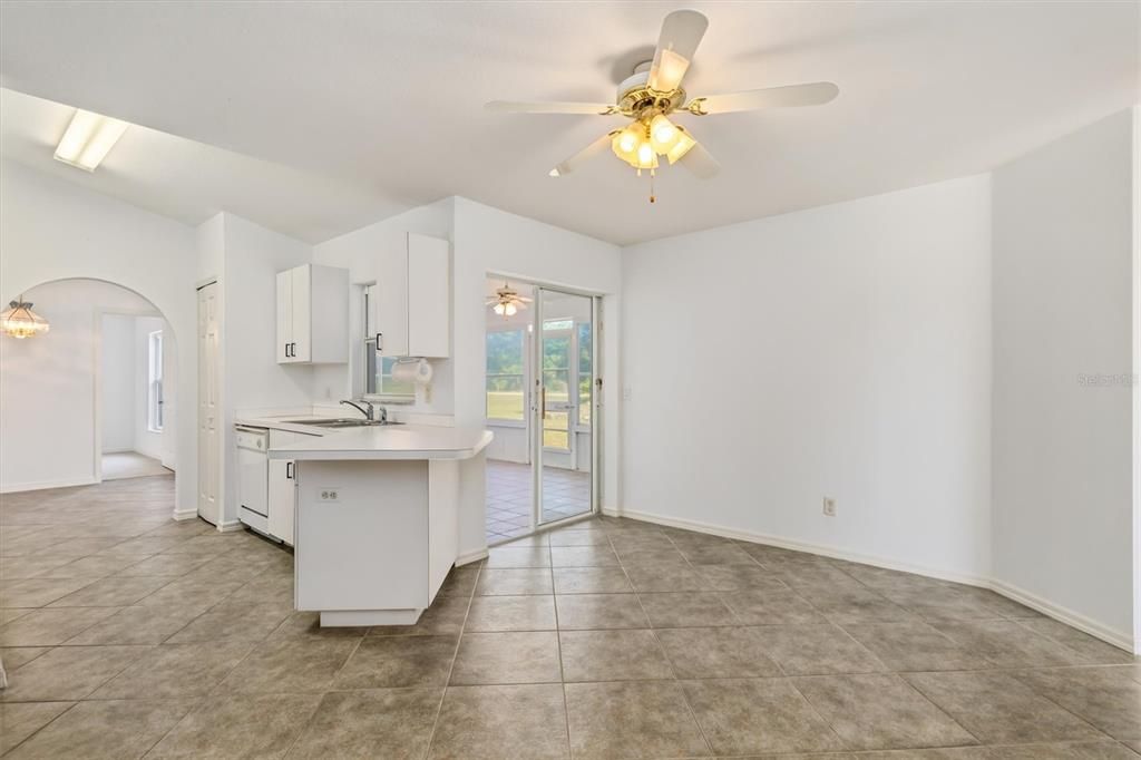 For Sale: $264,900 (3 beds, 2 baths, 1352 Square Feet)