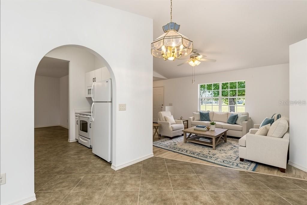 For Sale: $264,900 (3 beds, 2 baths, 1352 Square Feet)