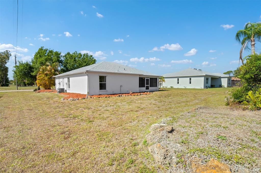 For Sale: $264,900 (3 beds, 2 baths, 1352 Square Feet)