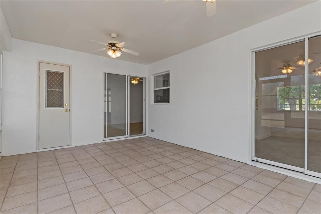 For Sale: $264,900 (3 beds, 2 baths, 1352 Square Feet)