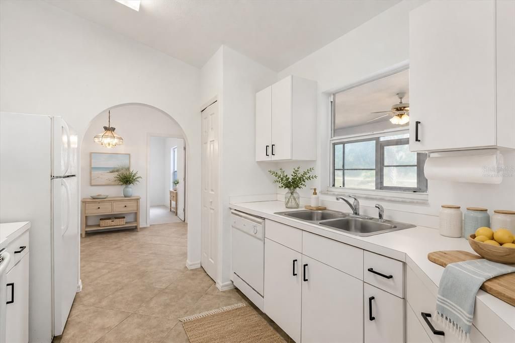 For Sale: $264,900 (3 beds, 2 baths, 1352 Square Feet)
