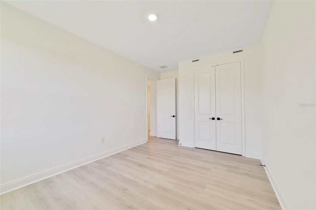 Activo con contrato: $729,990 (4 camas, 3 baños, 2687 Pies cuadrados)