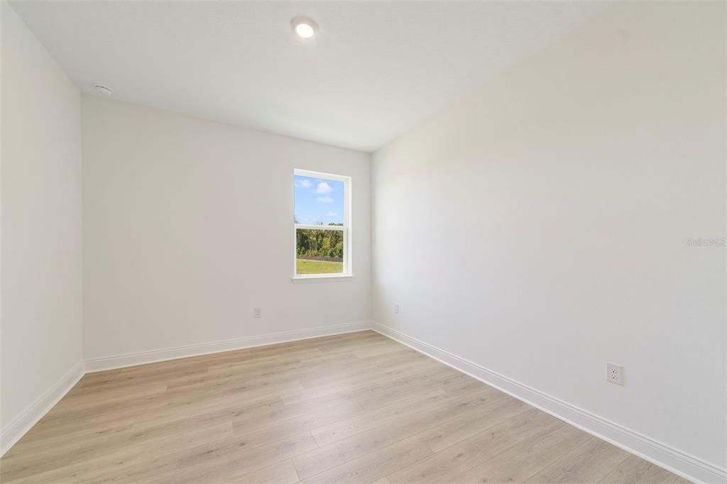 Activo con contrato: $729,990 (4 camas, 3 baños, 2687 Pies cuadrados)