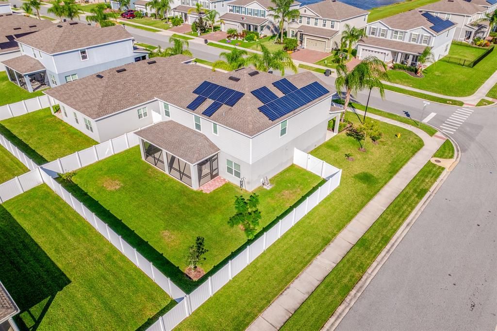 Activo con contrato: $550,000 (5 camas, 2 baños, 2780 Pies cuadrados)